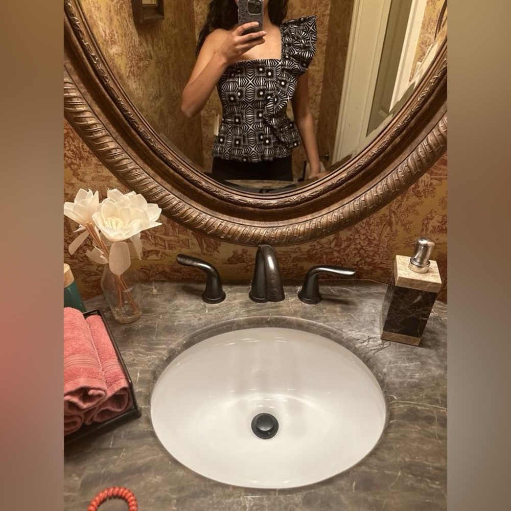 By Anthropologie One-Shoulder Ruffle Tank - Picture 6 of 8